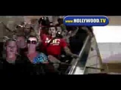 Britney provoca alboroto con paparazzi (escándalo en aeropuerto)
