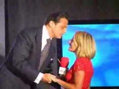 Reportera Española Besa a Luis Miguel en la Boca